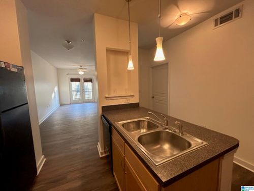 429-2020 5th Ave S, BIRMINGHAM, AL, 35233-2146 | Card Image