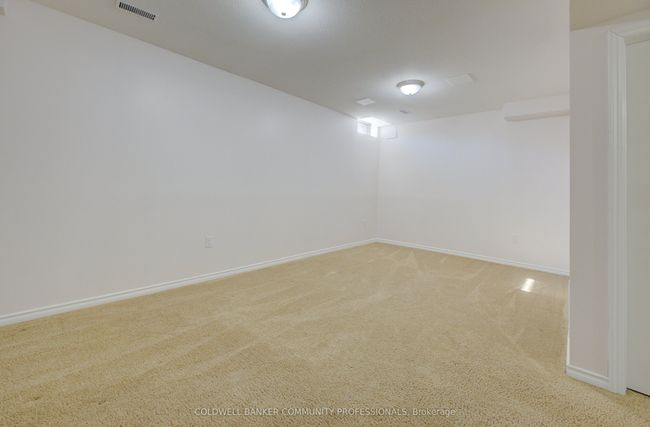 12 Gage St, House attached with 3 bedrooms, 2 bathrooms and 1 parking in Grimsby ON | Image 32