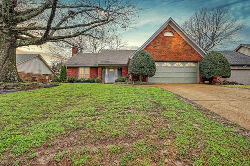 951 Dove Hollow Dr, Cordova, TN, 38018-7800 | Card Image