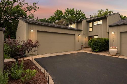 11140 Abbott Ln, Minnetonka, MN, 55343-8965 | Card Image