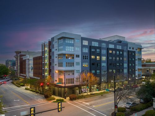 100 E Washinton Street, Greenville, SC, 29601 | Card Image