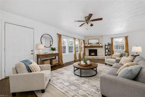 4904 Holly Rd, Portsmouth, VA, 23703-2104 | Card Image