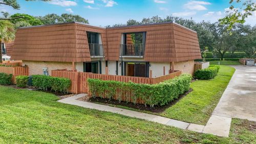 108 Heritage Way, West Palm Beach, FL, 33407-6858 | Card Image