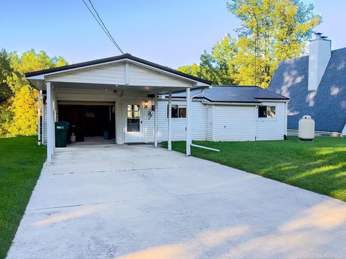 1049 Radov Dr, Gladwin, MI, 48624-8432 | Card Image