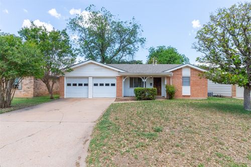 2326 S 38th St, Abilene, TX, 79605-7102 | Card Image