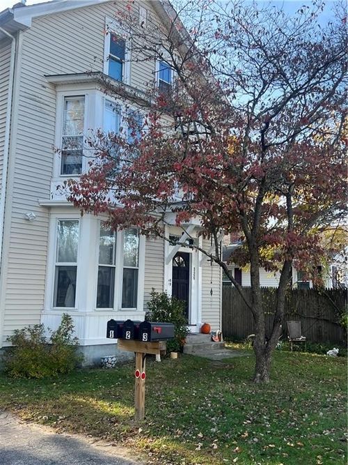 3-126 Washington St, Warwick, RI, 02888-2700 | Card Image