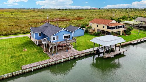 1221 Bay St, Crystal Beach, TX, 77650-2865 | Card Image