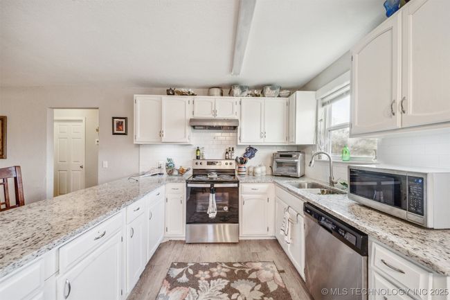 65663 336 Rd, House other with 3 bedrooms, 2 bathrooms and null parking in Chouteau OK | Image 9