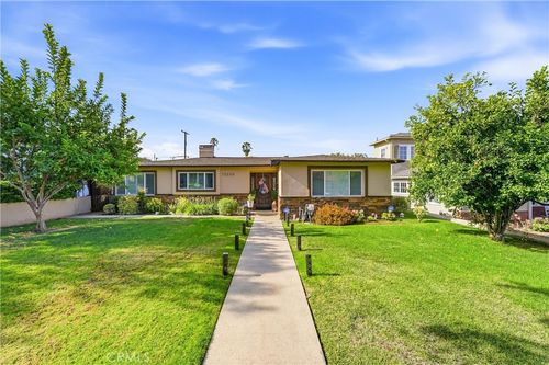 12220 Whitley, Whittier, CA, 90601 | Card Image