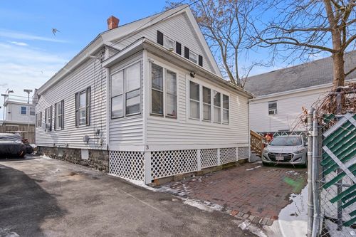 3 Butman Pl, Lowell, MA, 01851-1808 | Card Image