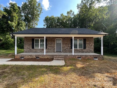 26 E J St, Maiden, NC, 28650-8477 | Card Image