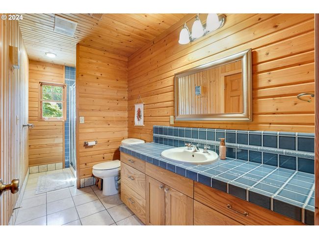 17765 Monnier Rd Ne, House other with 5 bedrooms, 4 bathrooms and 4 parking in Hubbard OR | Image 21