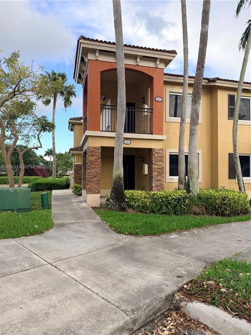 201-995 Ne 34th Ave, Homestead, FL, 33033-5374 | Card Image