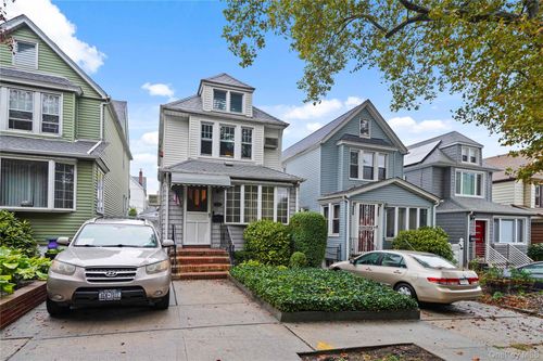 78 64th Ln, Glendale, NY, 11385-6817 | Card Image