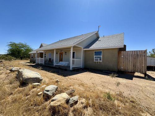 1661 E Dolphin Ave, Ridgecrest, CA, 93555-8174 | Card Image