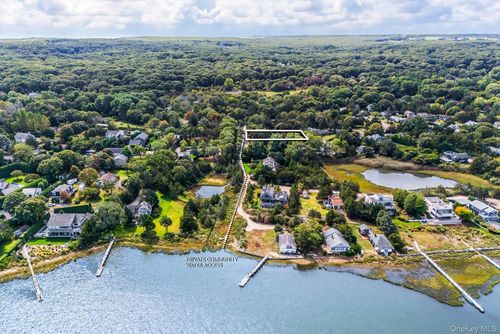 7 Sims Ave, Sag Harbor, NY, 11963-2528 | Card Image