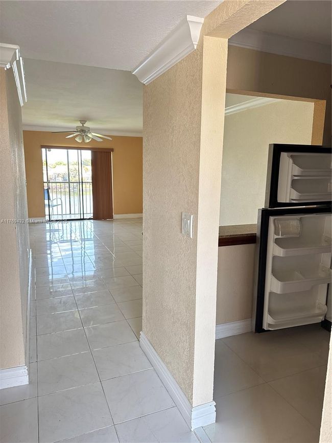 34 - 6565 W 26 Th Dr, Condo with 2 bedrooms, 2 bathrooms and null parking in Hialeah FL | Image 9
