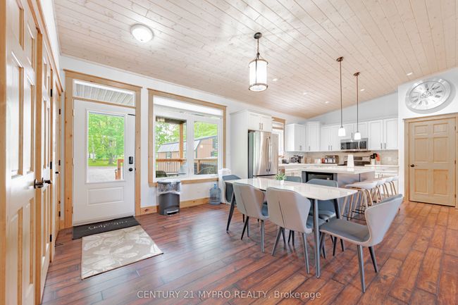 38 Pheasant St, House other with 4 bedrooms, 3 bathrooms and 4 parking in Omemee ON | Image 6
