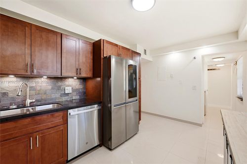 apt-407-3520 Oaks Way, Pompano Beach, FL, 33069-5379 | Card Image