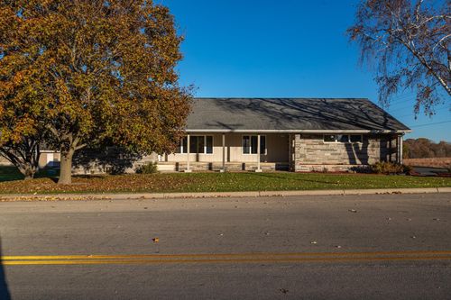 147 4th Ave Se, Spring Grove, MN, 55974-1308 | Card Image