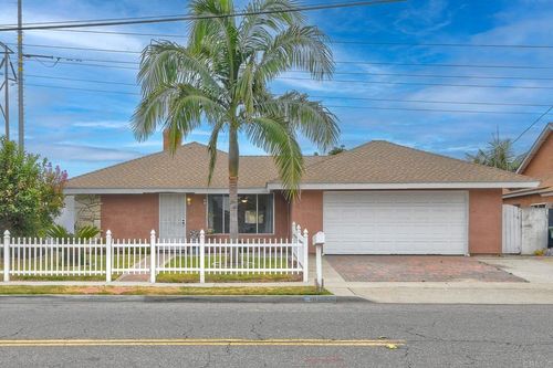 111 Fireside St, Oceanside, CA, 92058-1442 | Card Image
