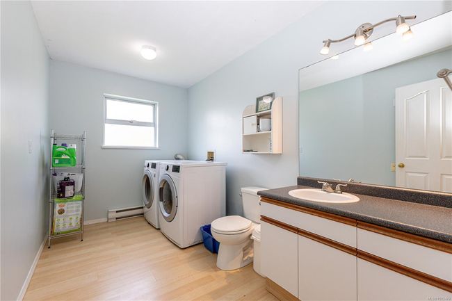Bathroom and laundry room | Image 22