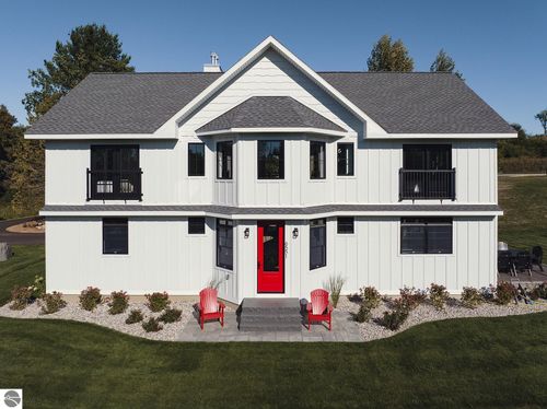 6551 Huntsman Dr, Williamsburg, MI, 49690 | Card Image