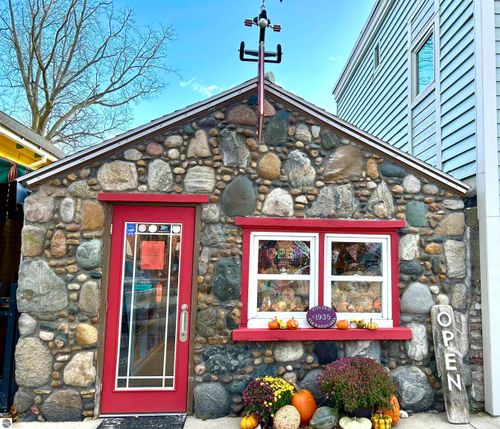 115 River Street, Elk Rapids, MI, 49629 | Card Image