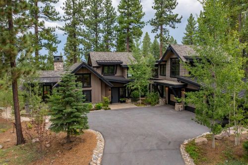 377 James Mciver, Truckee, CA, 96161-5176 | Card Image