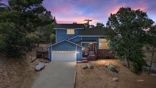 2 Silver Mine Dr, Kernville, CA, 93238-6010 | Card Image