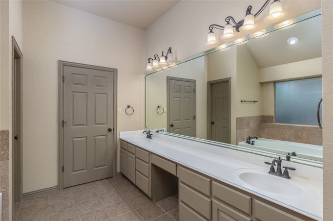 96 Bluff View Dr, House other with 3 bedrooms, 2 bathrooms and null parking in Aledo TX | Image 20