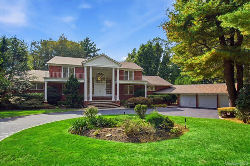14 Pheasant Hill Ln, Glen Head, NY, 11545-2115 | Card Image