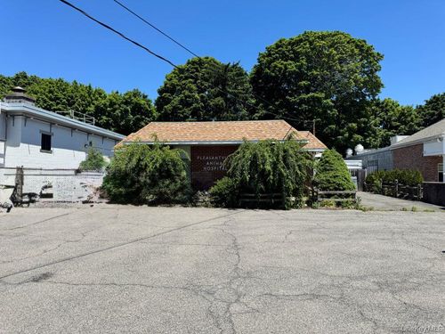 479 Marble Ave, Pleasantville, NY, 10570-3414 | Card Image