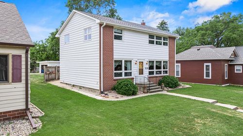213 2nd St E, Jasper, MN, 56144-1111 | Card Image