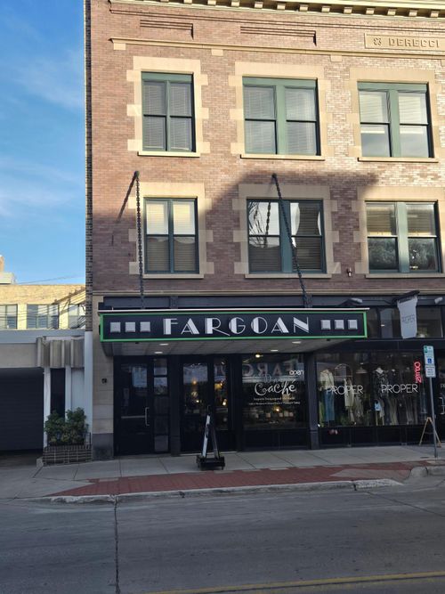304-319 Broadway N, Fargo, ND, 58102-4756 | Card Image