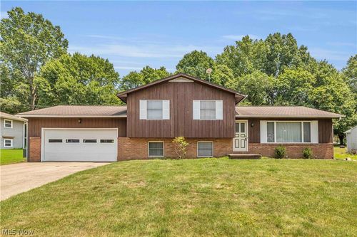 388 Cheryl Dr, Tallmadge, OH, 44278-1460 | Card Image