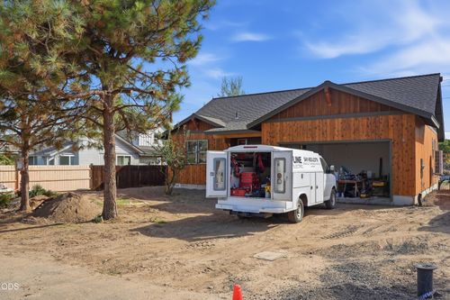 1082 Nw 10th St, Prineville, OR, 97754-1529 | Card Image