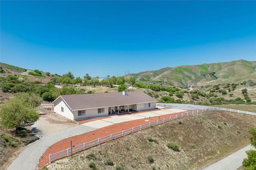 13700 Summit Knoll Rd, Agua Dulce, CA, 91390-4790 | Card Image
