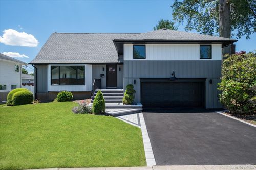 75 Melanie Ln, Syosset, NY, 11791-5119 | Card Image