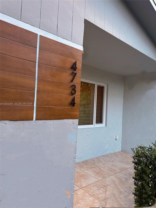 4734 Sw 4th St, Coral Gables, FL, 33134-1420 | Card Image