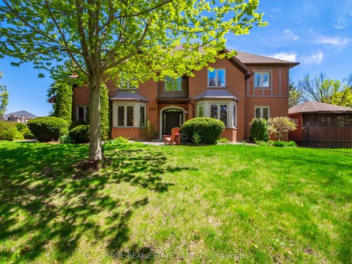 888 Cresta Rider Place, Newmarket, ON, L3X1L5 | Card Image