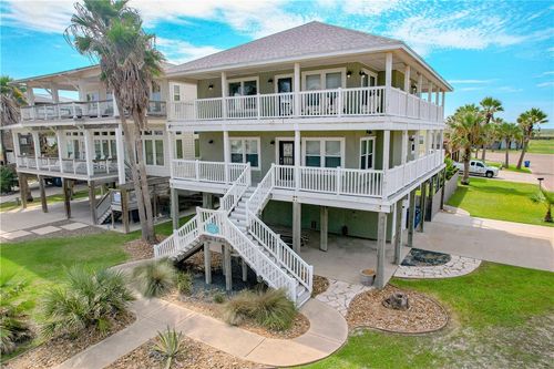 820 Parkplace, Port Aransas, TX, 78373-6168 | Card Image