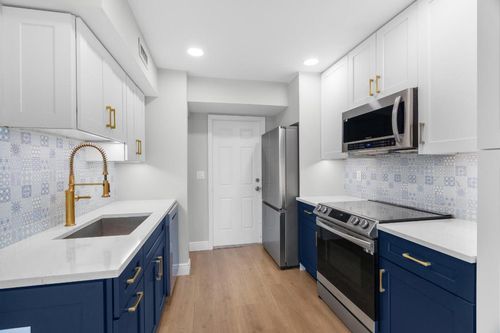 3041 E Palm Drive, Boynton Beach, FL, 33435 | Card Image