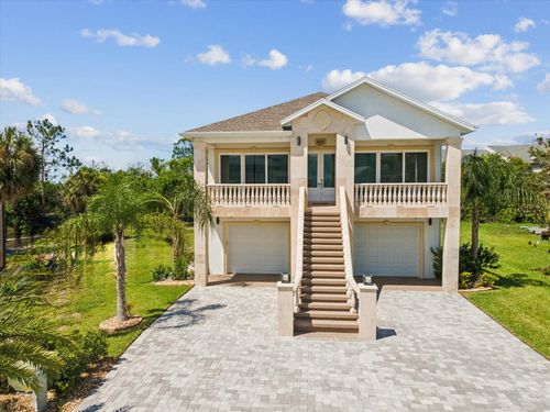 5621 Egrets Pl, NEW PORT RICHEY, FL, 34652-3229 | Card Image