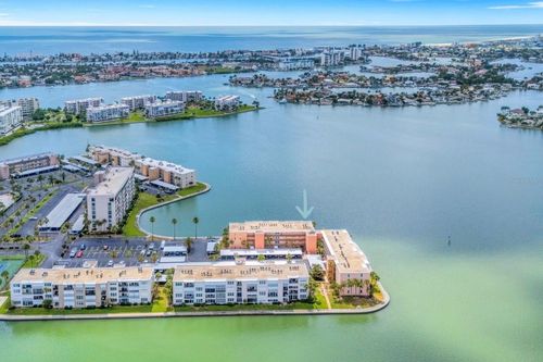 407-7665 Sun Island Dr S, South Pasadena, FL, 33707-4440 | Card Image