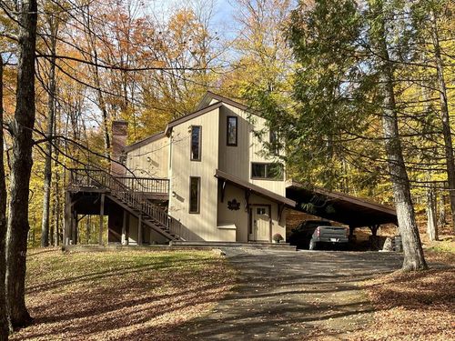 185 Maple Rd, Stowe, VT, 05672-4905 | Card Image