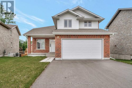 54 Lanark Dr, Belleville, ON, K8N0G7 | Card Image