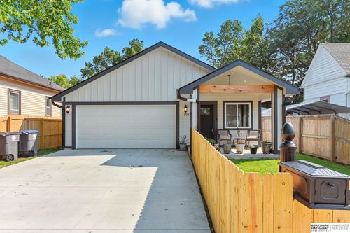 1103 7th Ave, Council Bluffs, IA, 51501-6277 | Card Image