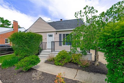 1241 Sunset Rd, Mayfield Heights, OH, 44124-1613 | Card Image