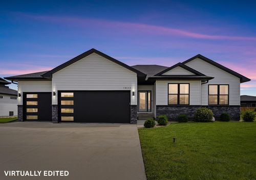 1822 Reese Rd, Cedar Falls, IA, 50613-1294 | Card Image